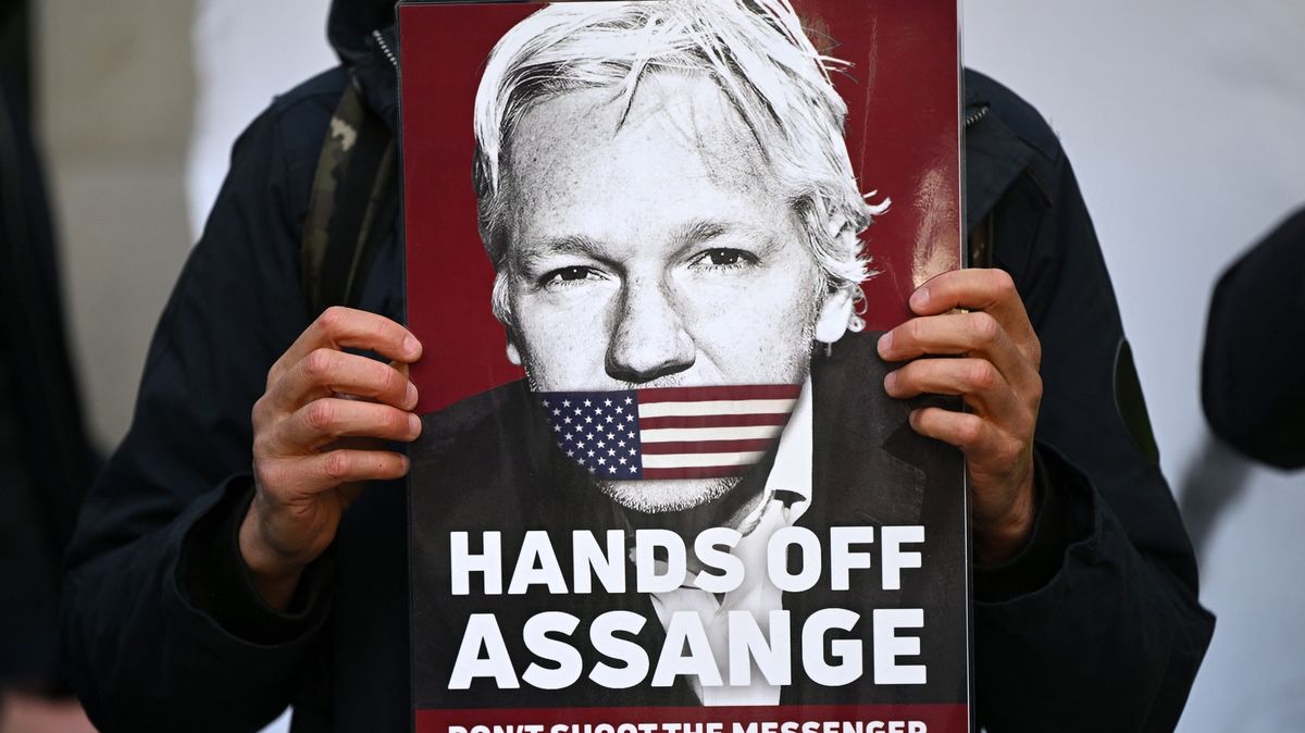 Britský soud dal zelenou vydání Assange do USA. Rozhodnutí je na vládě